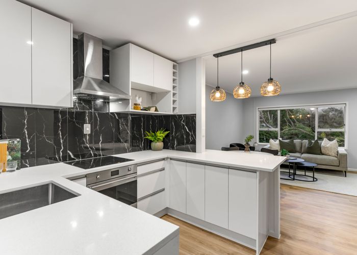  at 1/17 Emirau Place, Glenfield, North Shore City, Auckland