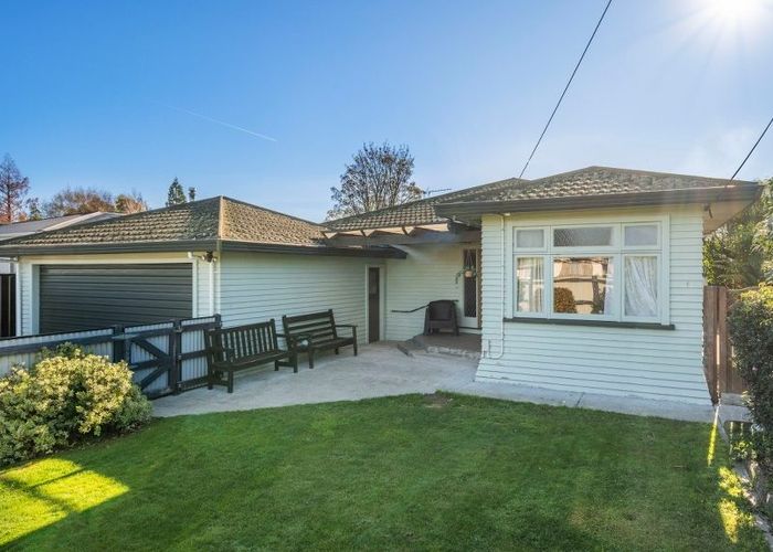  at 112 Budge Street, Riversdale, Blenheim