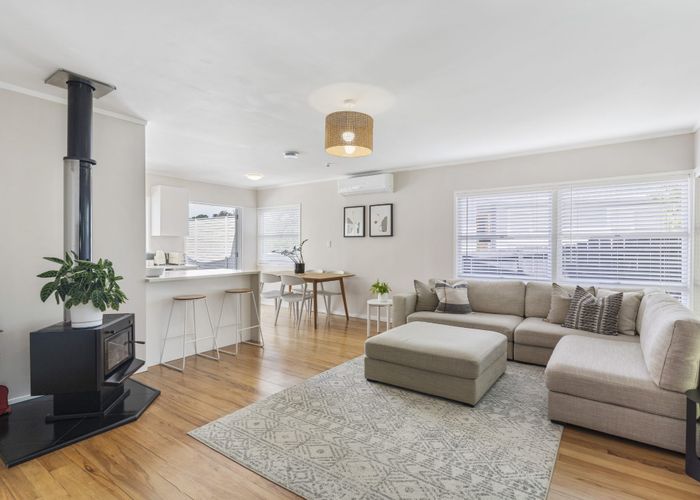  at 10 Vandeleur Avenue, Birkdale, Auckland