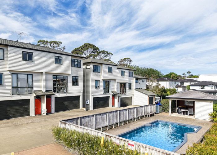  at 40/22 Northcross Drive, Oteha, North Shore City, Auckland