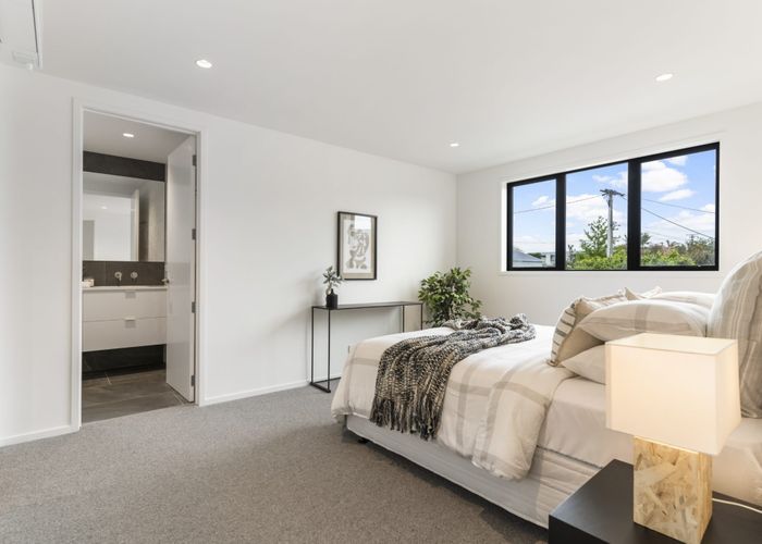  at 31a Lake Pupuke Drive, Takapuna, North Shore City, Auckland