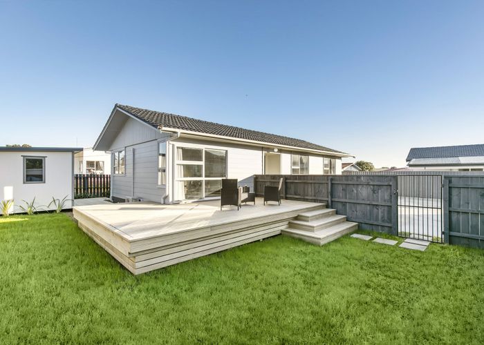  at 13A Harwell Place, Mangere, Auckland