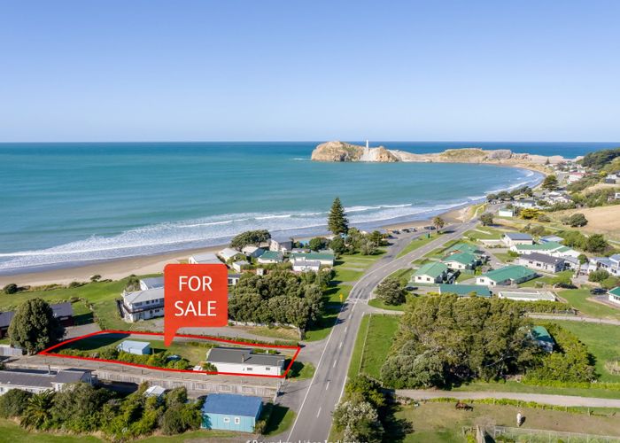  at 17 Jetty Road, Castlepoint, Tīnui