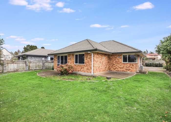  at 24 Heritage Avenue, Chartwell, Hamilton