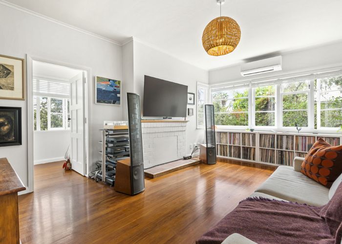  at 18 Cautley Street, Devonport, North Shore City, Auckland