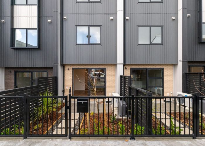  at 7/25 Jabuka Street, Glen Eden, Auckland