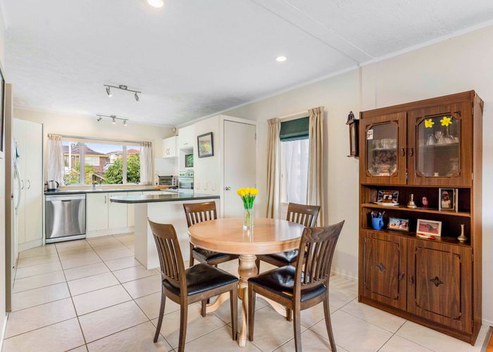 at 1/45 Shakespeare Road, Milford, Auckland