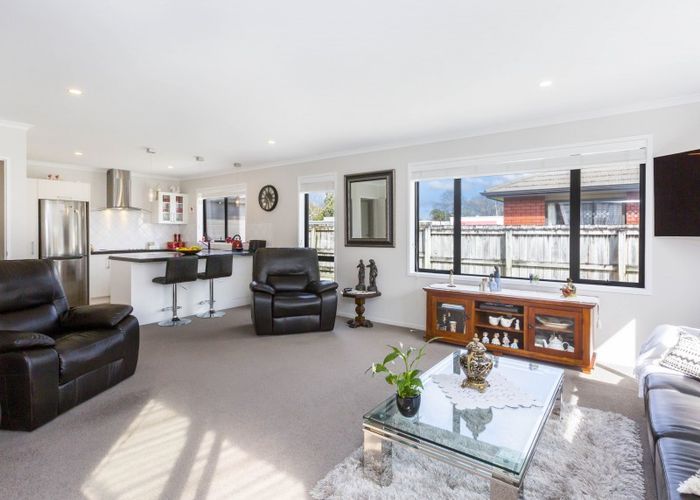 at 8A Savage Crescent, Upper Hutt Central, Upper Hutt