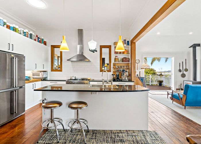  at 34 Seaview Avenue, Northcote, Auckland