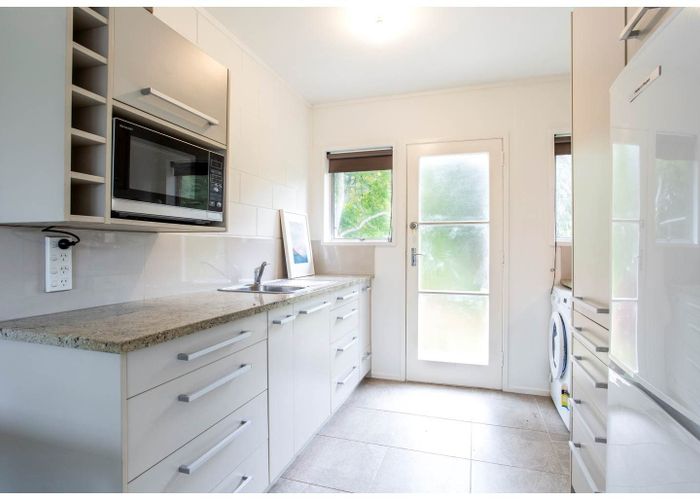  at 2/20 Hinau Street, New Lynn, Waitakere City, Auckland