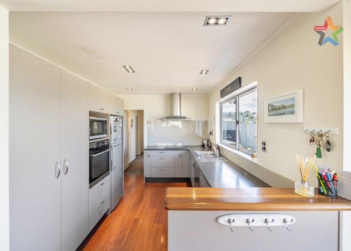  at 7 Acacia Avenue, Maungaraki, Lower Hutt