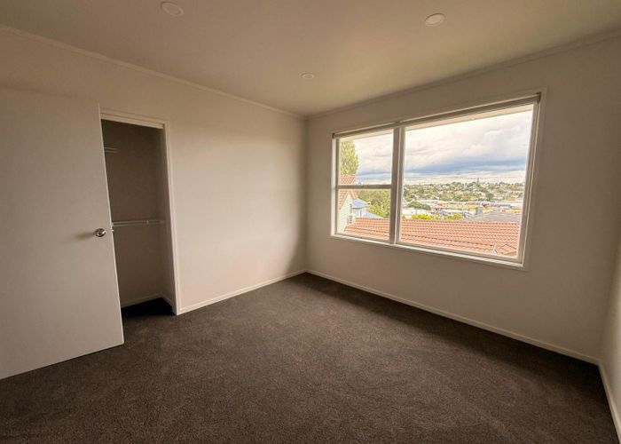  at 19 Anne Road, Hillcrest, North Shore City, Auckland