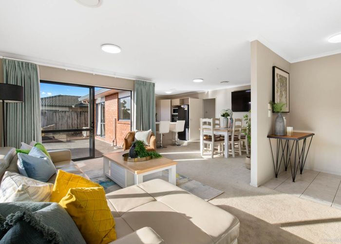  at 30 Thomas Road, Flat Bush, Auckland