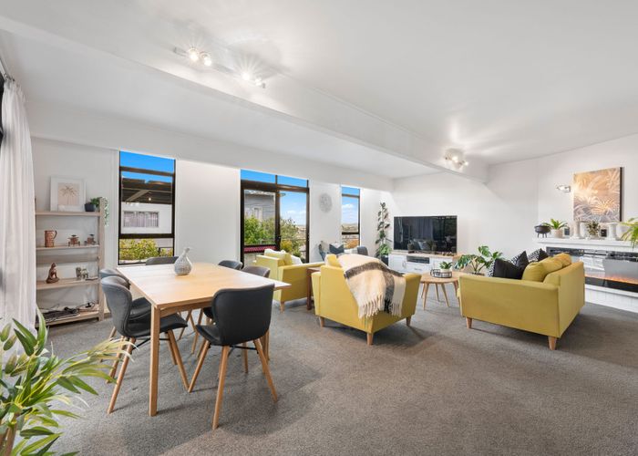  at 32 Churchill Road, Cockle Bay, Manukau City, Auckland