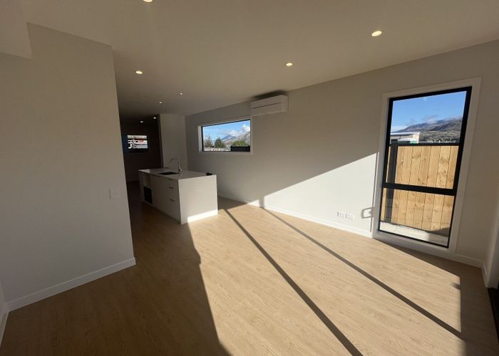  at 12/9-11 Cheltenham Road, Lake Hayes, Queenstown-Lakes, Otago