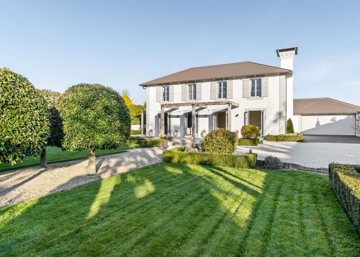 For sale 100 Paparoa Street, Papanui, Christchurch City, Canterbury