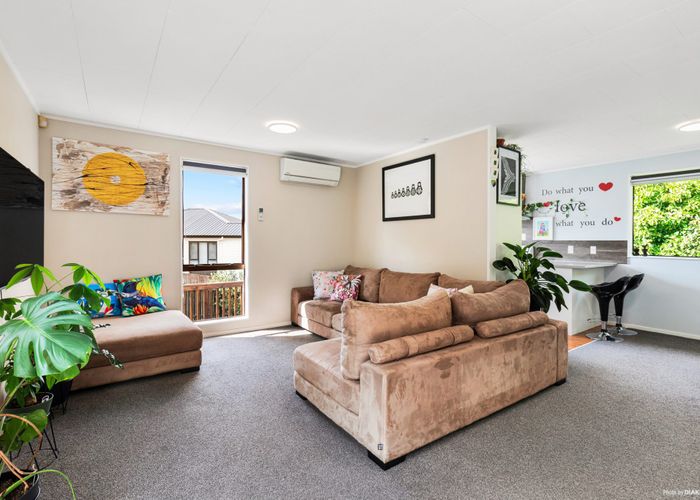  at 2/40 Manuka Road, Glenfield, North Shore City, Auckland