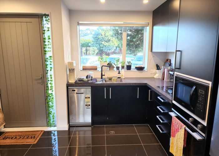  at 16 Stone Street, Miramar, Wellington