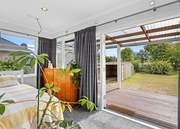  at 215 Breezes Road, Aranui, Christchurch City, Canterbury