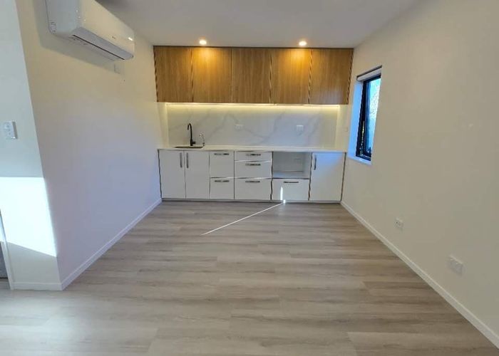  at 12a Galloway Crescent, Farm Cove, Manukau City, Auckland
