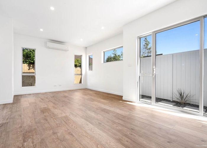  at 40D Gills Road, Bucklands Beach, Auckland