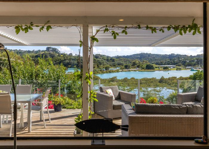  at 17 Shelly Beach Road, Surfdale, Waiheke Island, Auckland