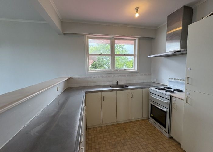  at 27 Maioro Street, New Windsor, Auckland City, Auckland