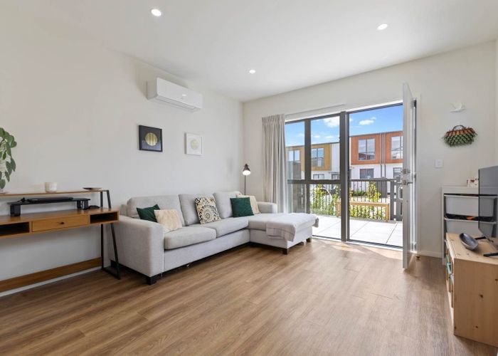  at 72 Tahere Road, Totara Park, Manukau City, Auckland