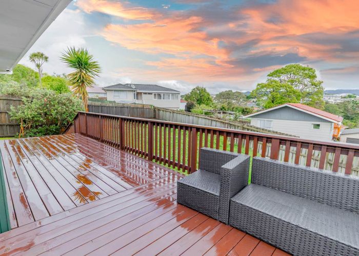  at 2/15 Seabar Place, Glen Eden, Waitakere City, Auckland