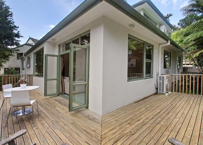  at 16A Kingsclere Place, Goodwood Heights, Auckland