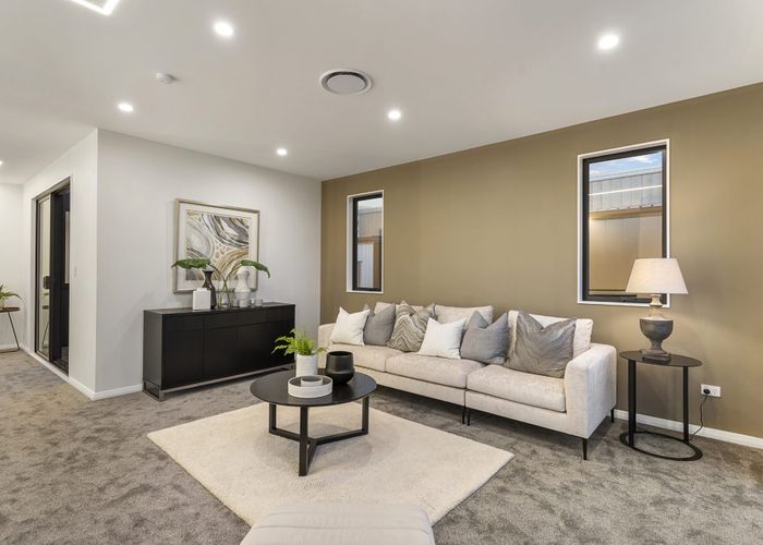  at 8 Kumukumu Road, Long Bay, North Shore City, Auckland