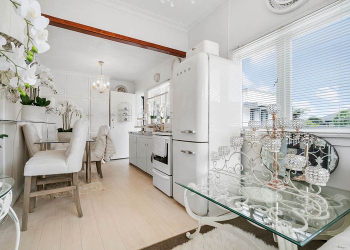  at 53 Alberta Street, Point Chevalier, Auckland