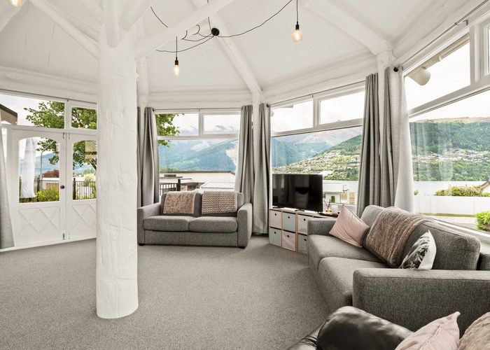  at 25 Oregon Drive, Kelvin Heights, Queenstown-Lakes, Otago