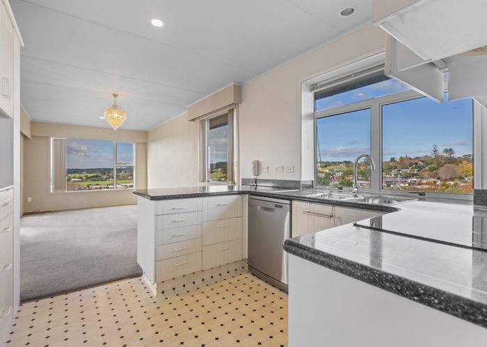  at 6 Hillcrest Street, Glen Avon, New Plymouth, Taranaki