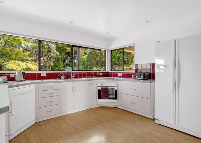  at 64 Rhinevale Close, Henderson, Waitakere City, Auckland