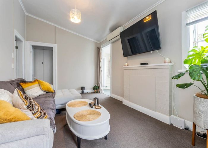  at 2/7 Brentwood Avenue, Mount Eden, Auckland City, Auckland