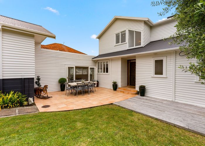  at 15 Seaview Road, Castor Bay, North Shore City, Auckland
