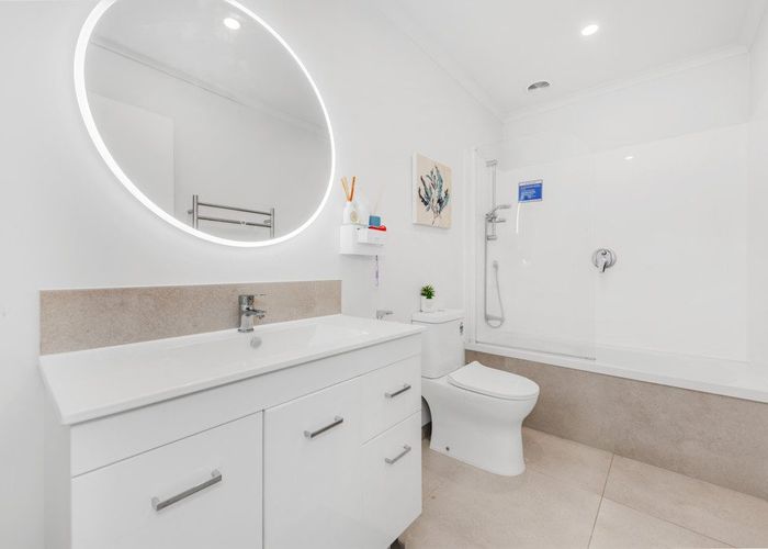  at 9 Whareatua Avenue, Takanini, Auckland