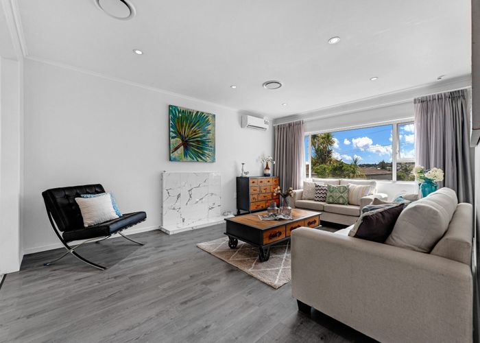  at 2/31 Sunnyfield Crescent, Glenfield, North Shore City, Auckland