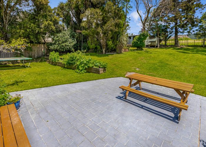  at 31 Grassmere Road, Henderson Valley, Auckland