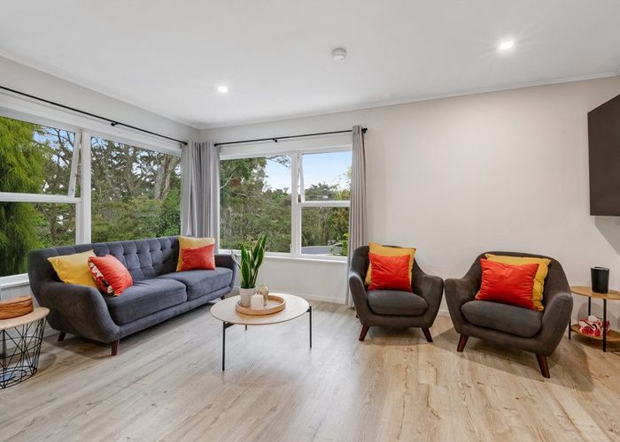  at 2/10 Nea Place, Hillcrest, North Shore City, Auckland