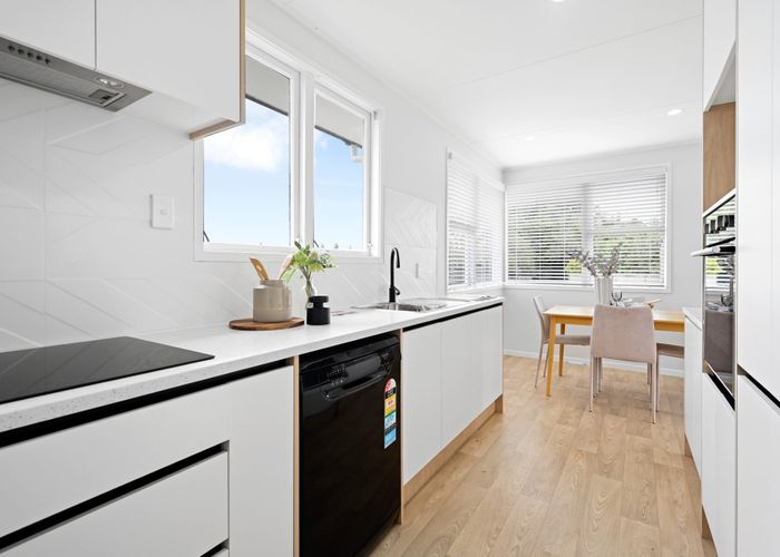  at 13 Margaret Place, Deanwell, Hamilton