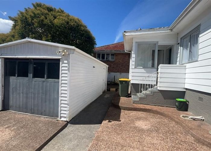  at 88 Gardner Ave, New Lynn, Waitakere City, Auckland