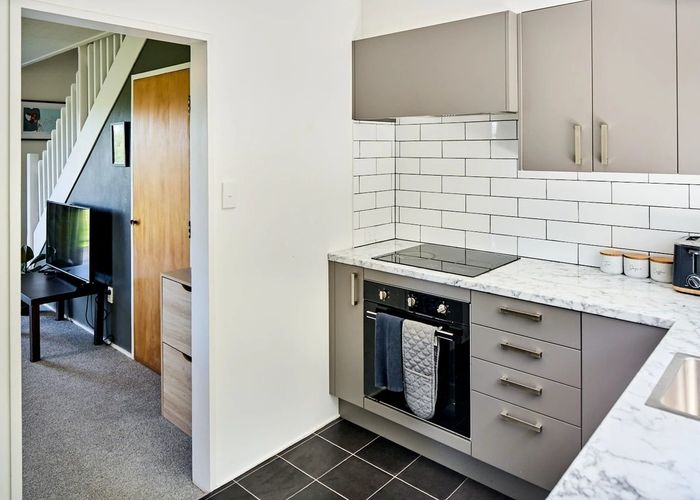  at 18A Cheltenham Terrace, Newlands, Wellington