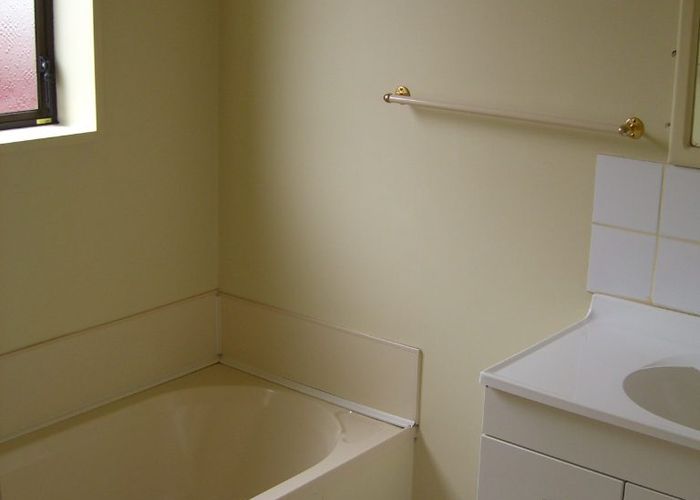  at 8b Angela Street, Upper Riccarton, Christchurch City, Canterbury
