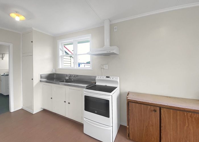  at 4 Thames Street, Roslyn, Palmerston North, Manawatu / Whanganui