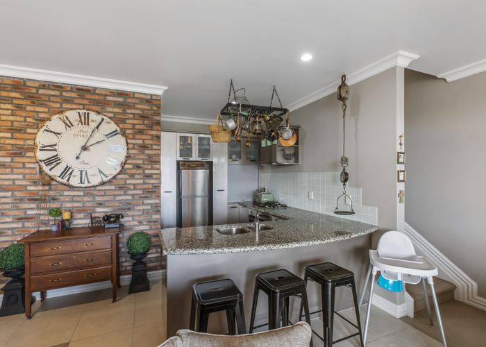  at 7/126 Stancombe Road, Flat Bush, Auckland