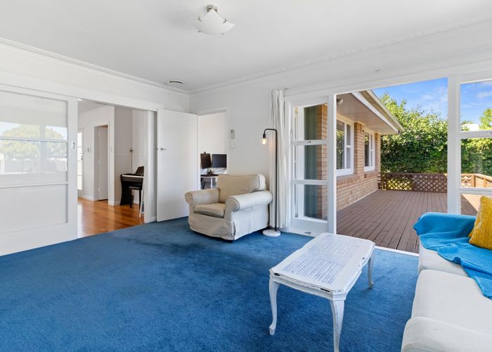  at 14 Dover Road, St Andrews, Hamilton