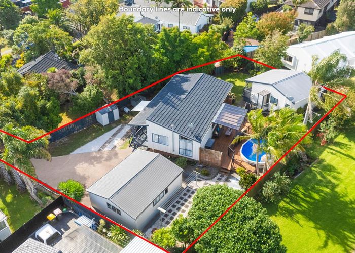  at 7A & 7 Gleneagles Grove, Wattle Downs, Manukau City, Auckland