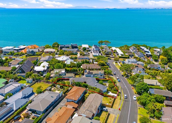  at 36 Montgomery Avenue, Rothesay Bay, Auckland